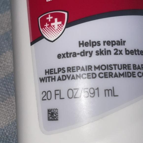 2 bottles of cured lotion - Picture 2 of 5